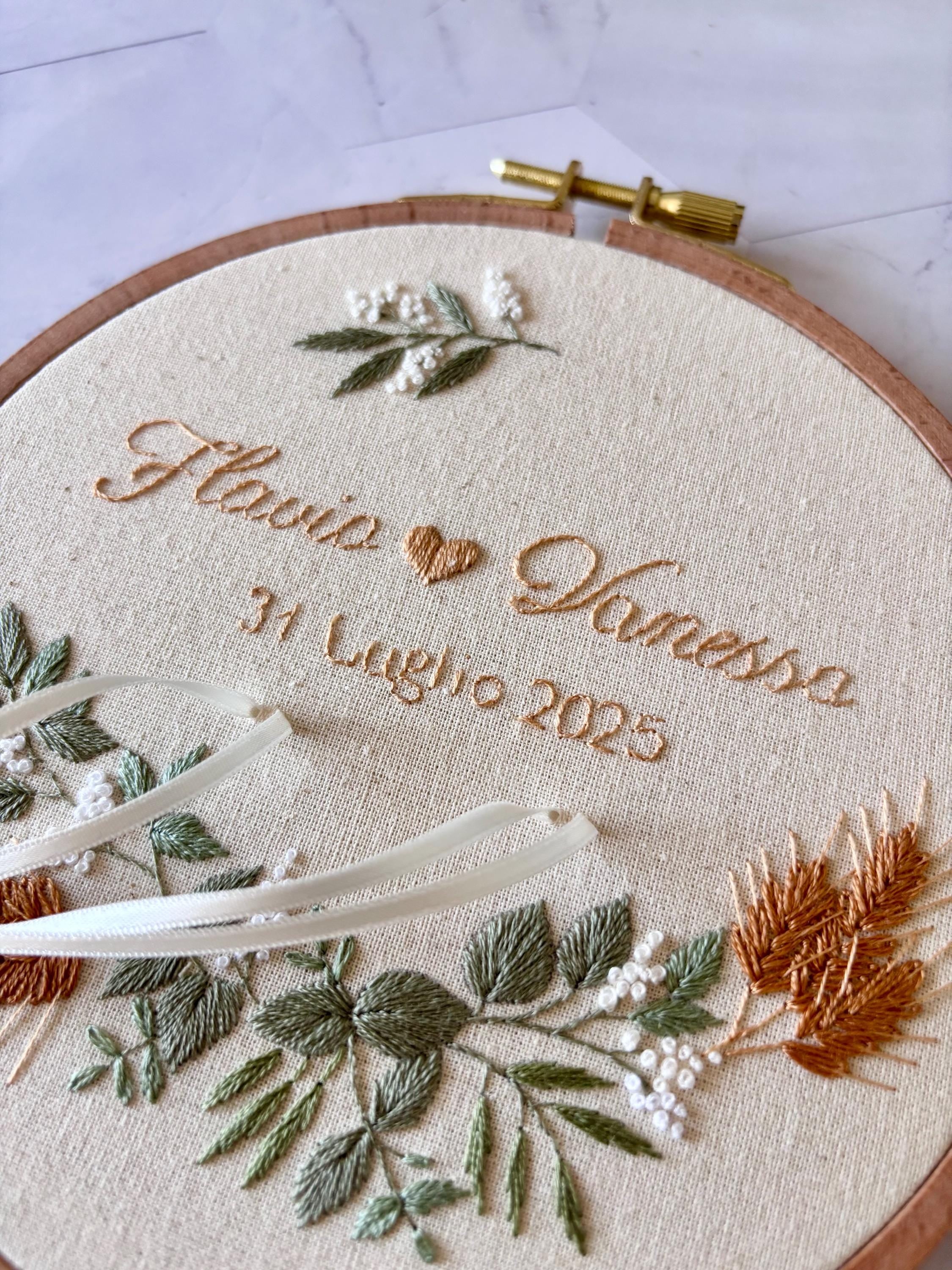 Porte alliances brodé personnalisé – Cadeau de mariage unique – Cadre pour alliances sur mesure - Eucalyptus