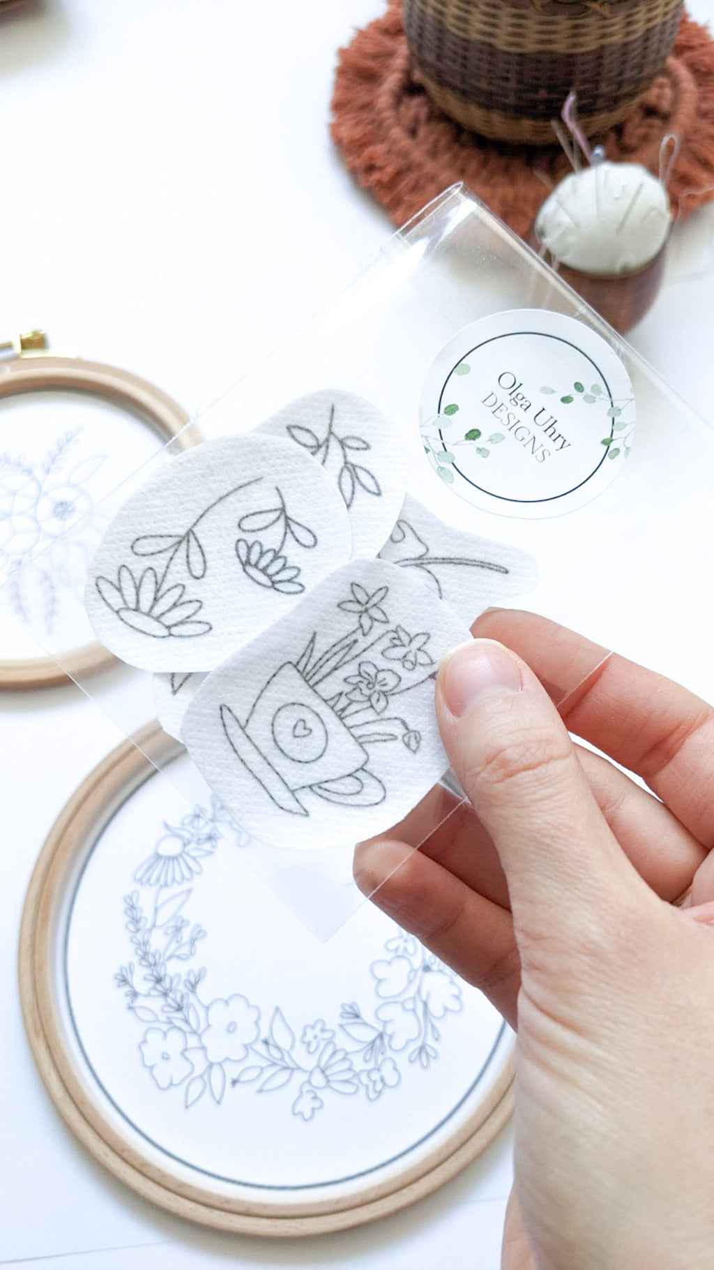 Kit de démarrage de broderie à la main pour les débutants, box de broderie apprendre à broder, fournitures de broderie, guide vidéo