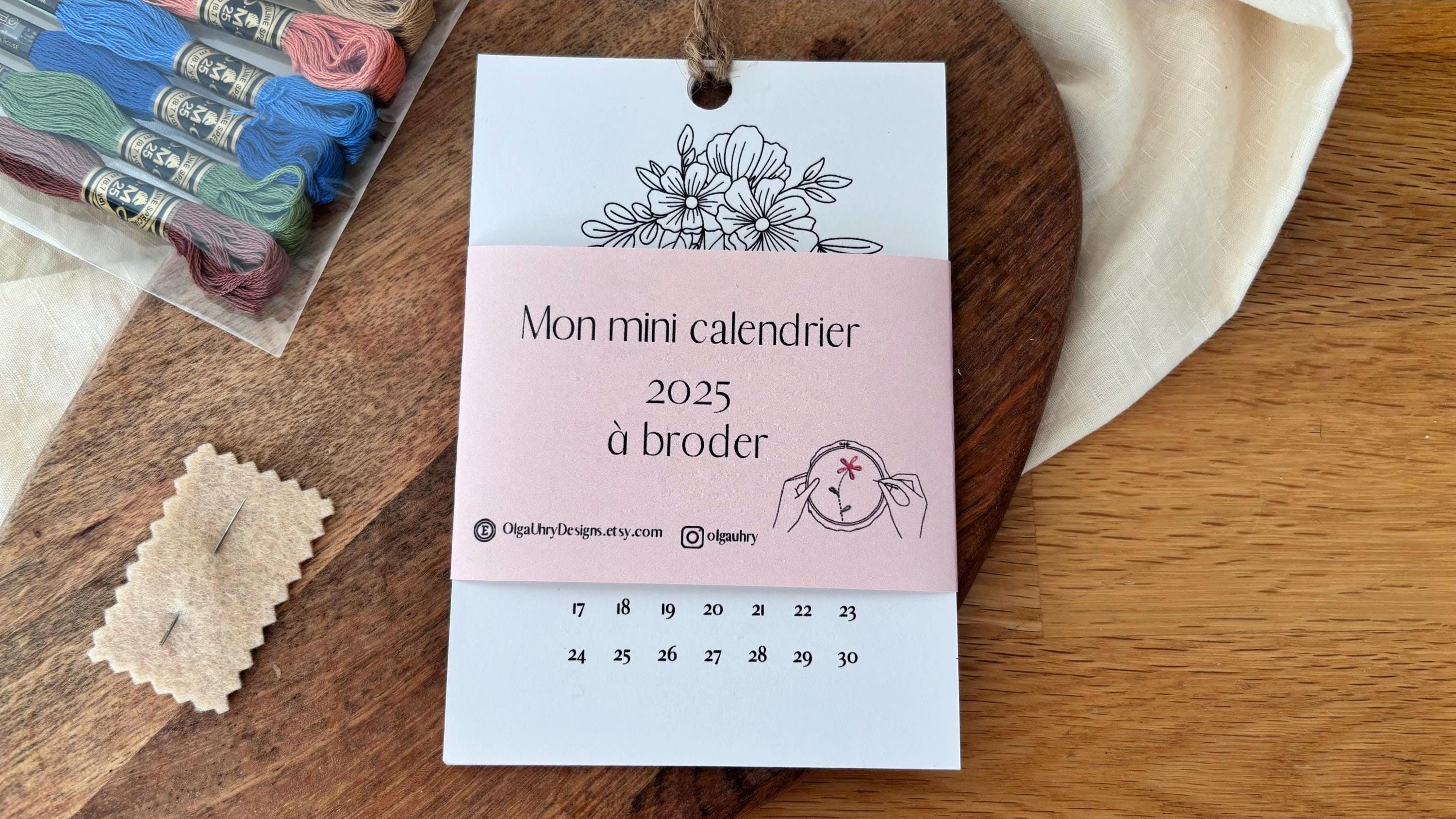 Mini calendrier 2026 à broder