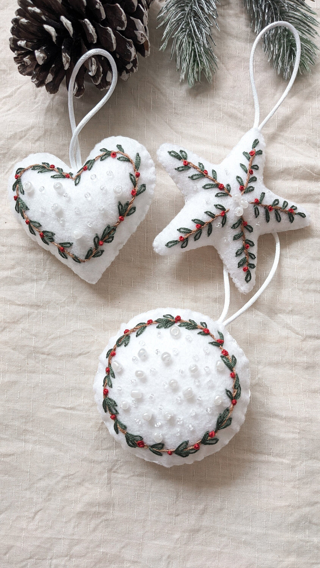 Décorations de sapin de Noël en feutrine, motifs de Noël brodés à la main, couronne de Noël