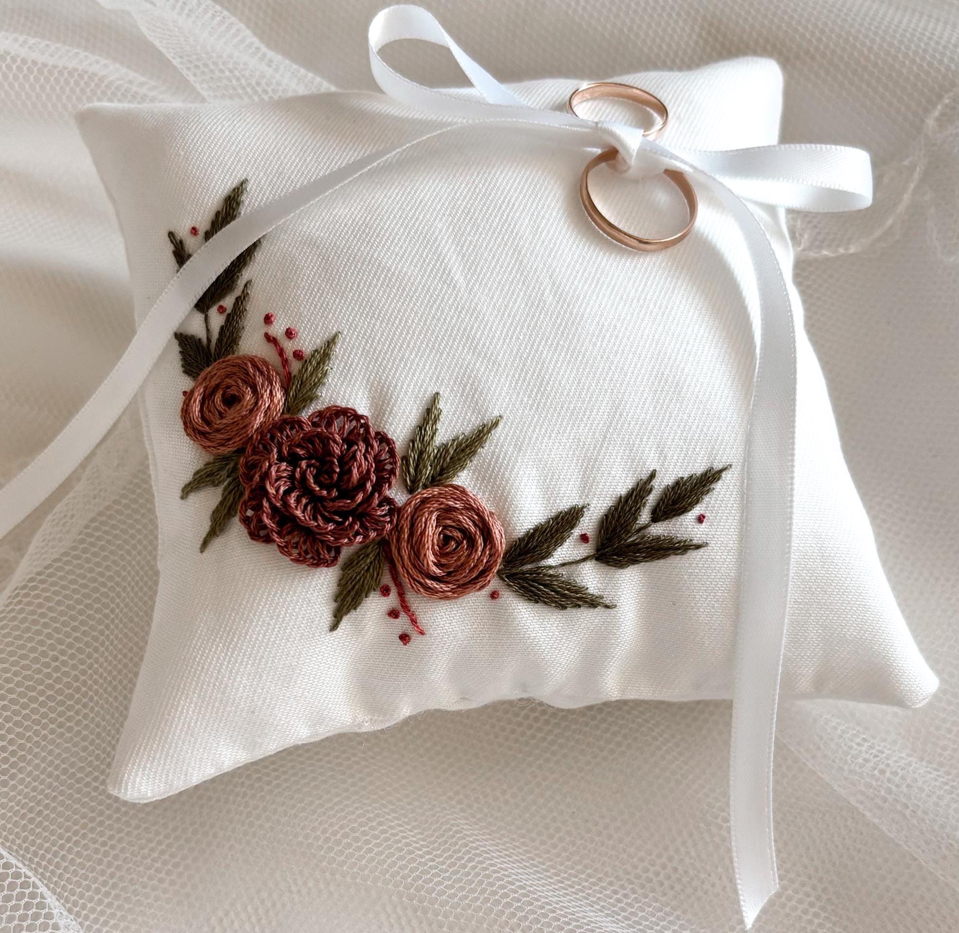 Porte-alliance mariage, coussin d'alliance brodé, coussin d'anneaux pour alliances mariage, couleurs personnalisées - coton