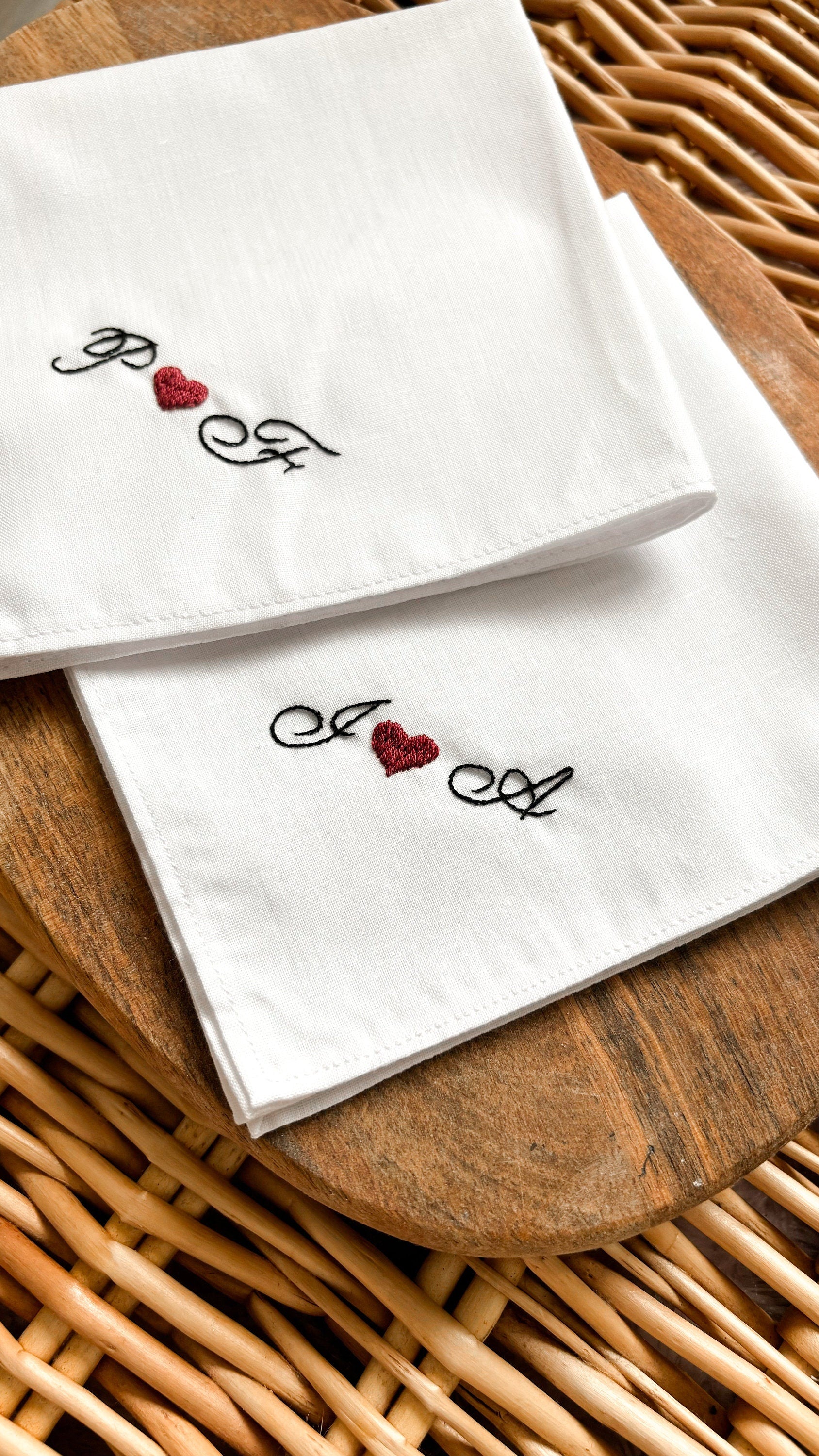 Mouchoir mariage brodé et personnalisé, cadeau de la mariée, cadeau de mariage, souvenirs de mariage, cadeau maman et papa