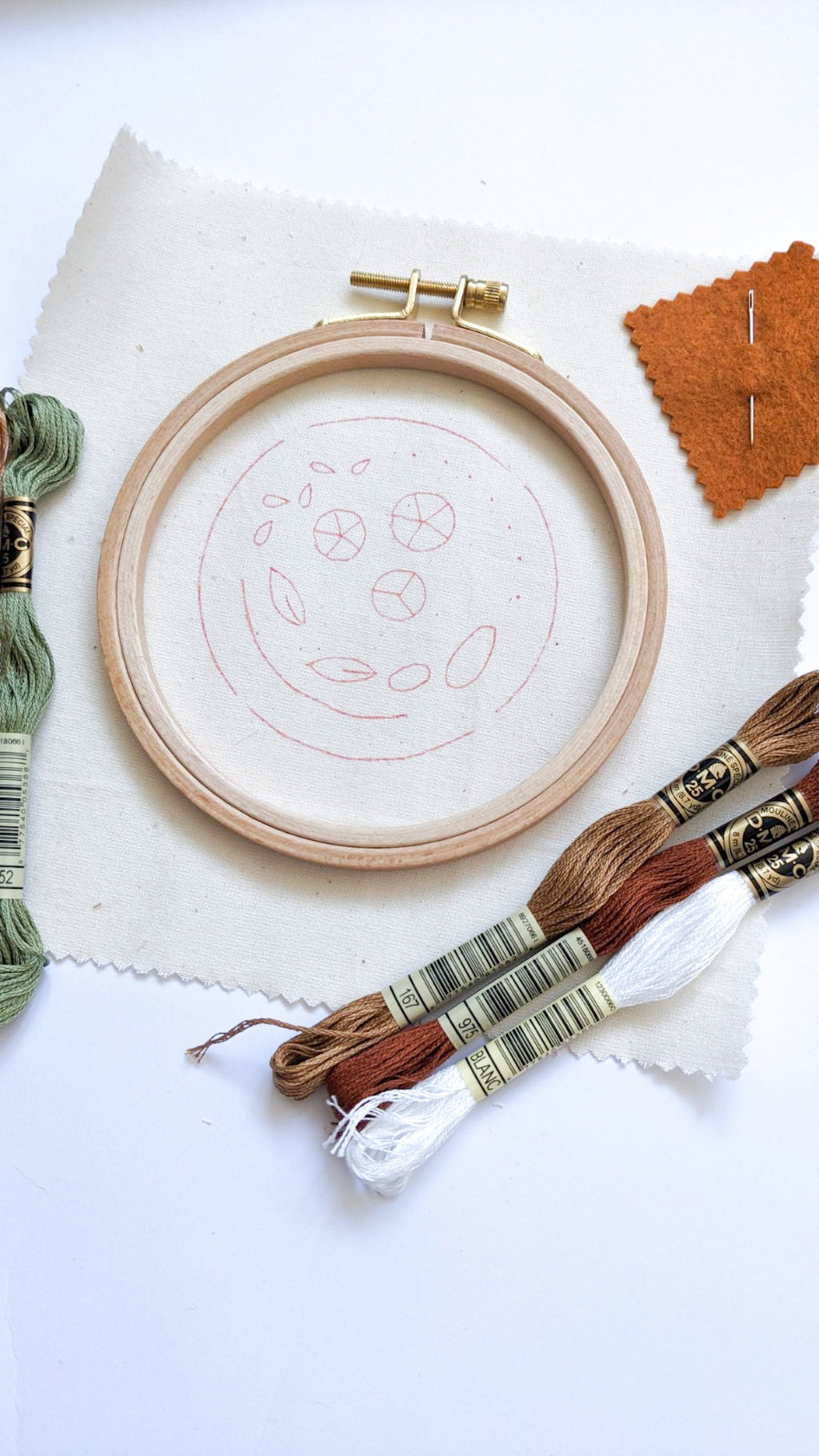 Kit de démarrage de broderie à la main pour les débutants, box de broderie apprendre à broder, fournitures de broderie, guide vidéo