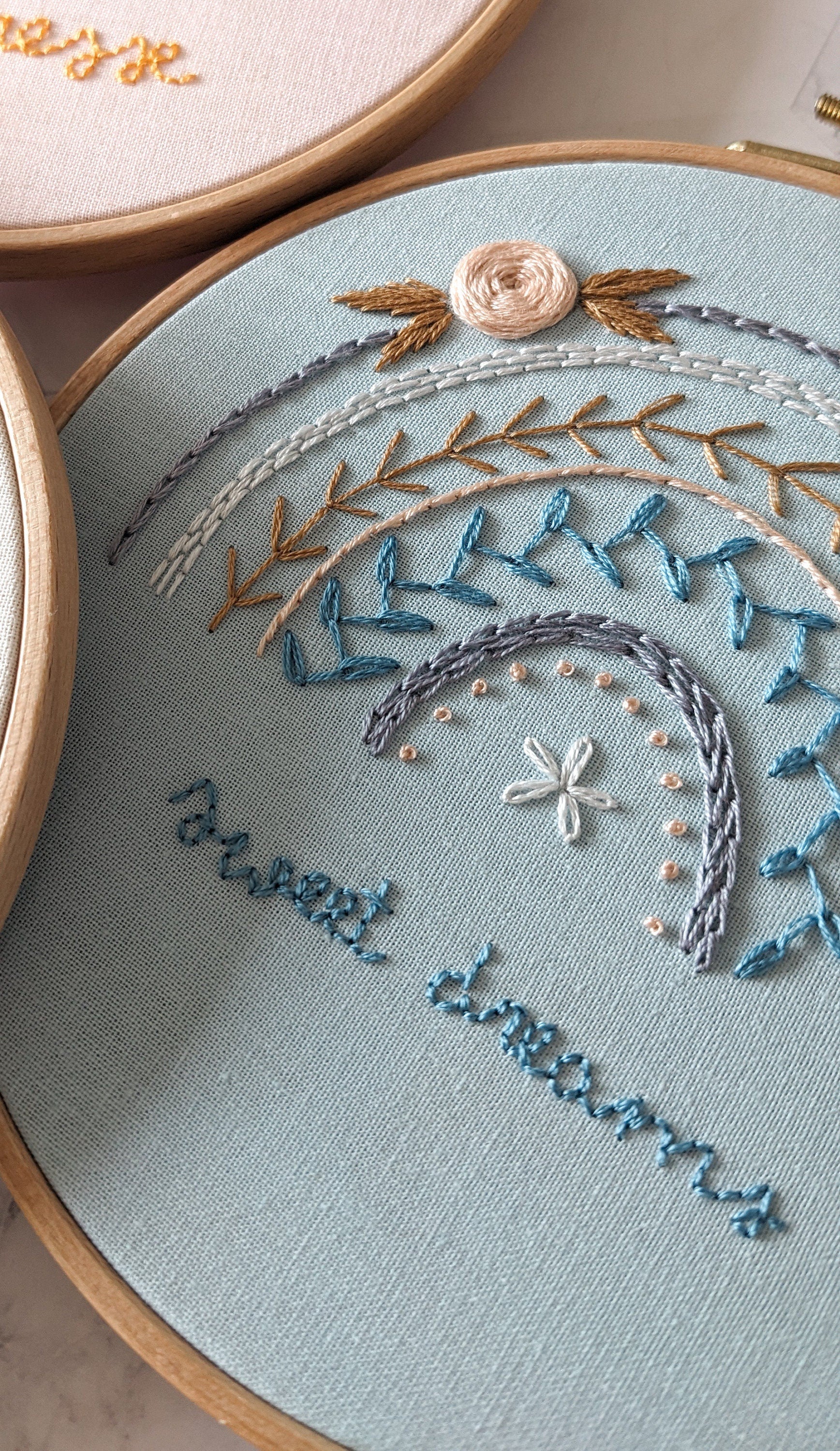 Kit de broderie arc-en-ciel – DIY moderne, facile pour débutant, décoration murale colorée, cadeau créatif, motif à broder main