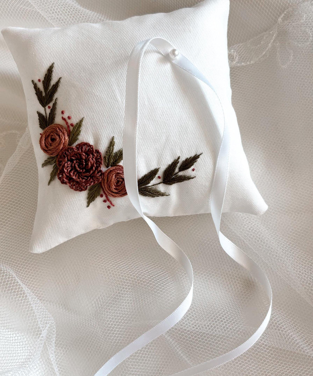 Porte-alliance mariage, coussin d'alliance brodé, coussin d'anneaux pour alliances mariage, couleurs personnalisées - coton