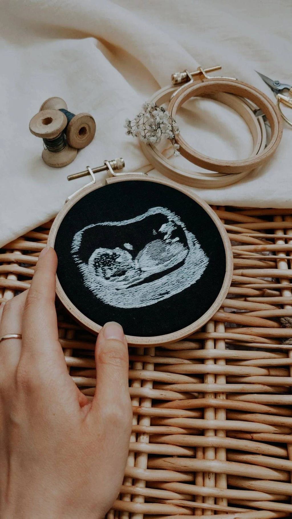 Echographie brodée personnalisée, Faire-part de grossesse, Cadeau de naissance, Décoration de chambre de bébé