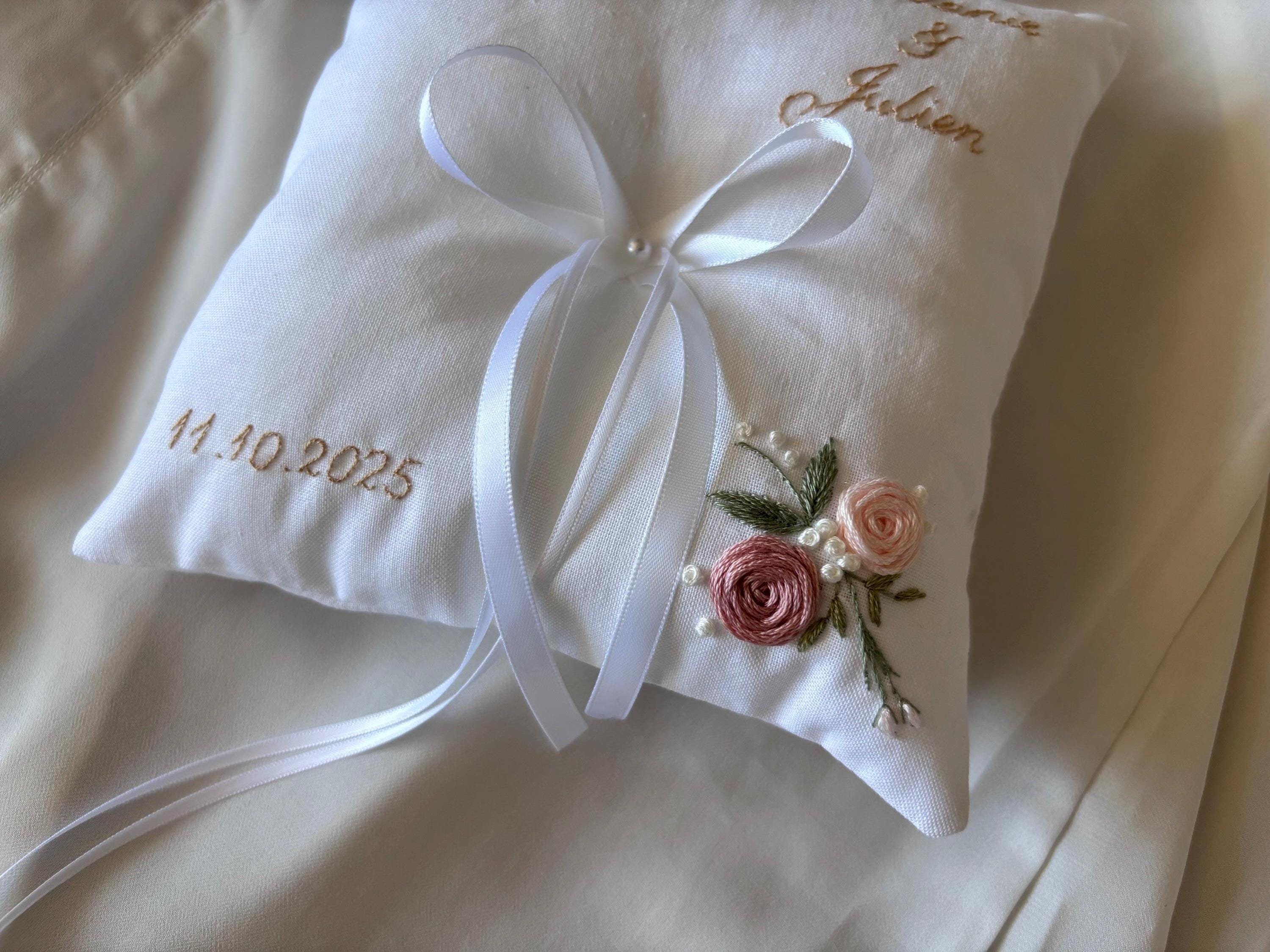 Porte-alliance mariage personnalisé, coussin d'alliance brodé, coussin d'anneaux pour alliances mariage, couleurs personnalisées - coton bio
