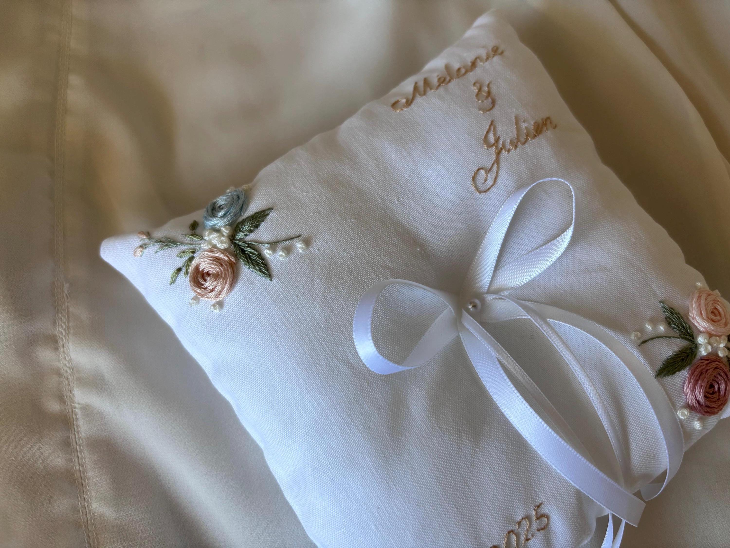 Porte-alliance mariage personnalisé, coussin d'alliance brodé, coussin d'anneaux pour alliances mariage, couleurs personnalisées - coton bio