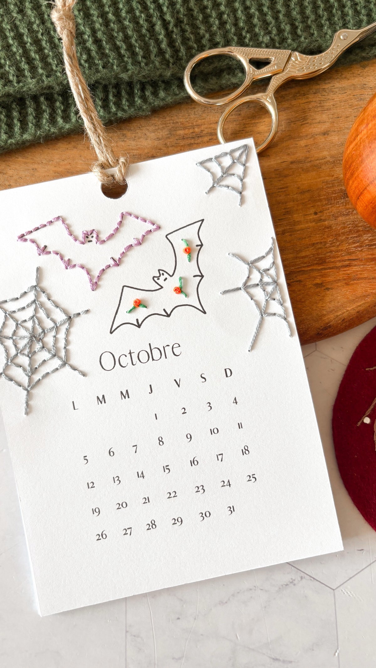 Mini calendrier 2027 à broder