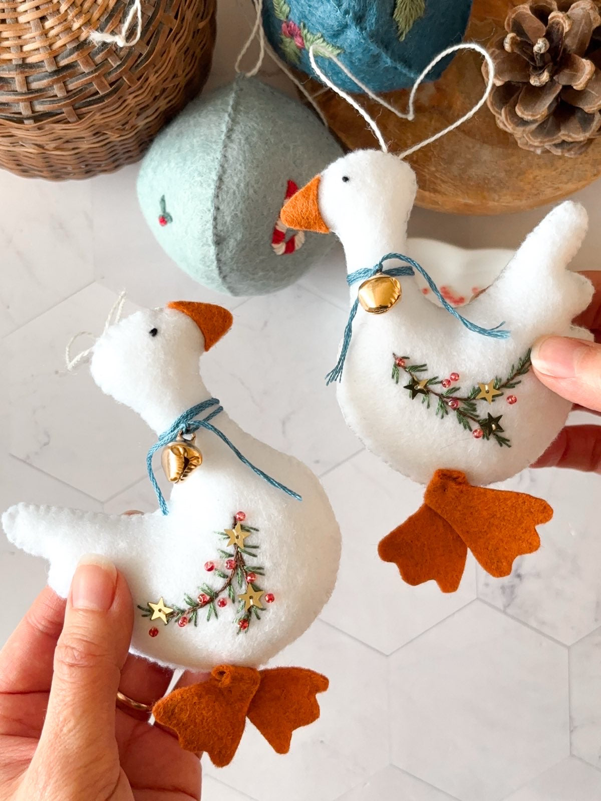 broderie artisanale, Olga uhry