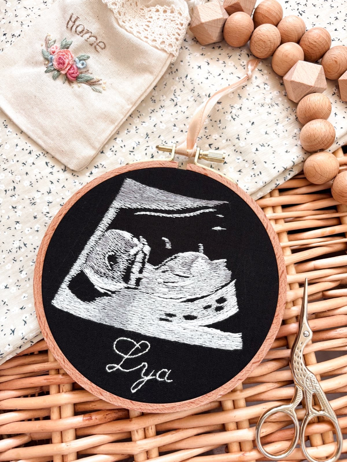 Echographie brodée personnalisée, Faire-part de grossesse, Cadeau de naissance, Décoration de chambre de bébé