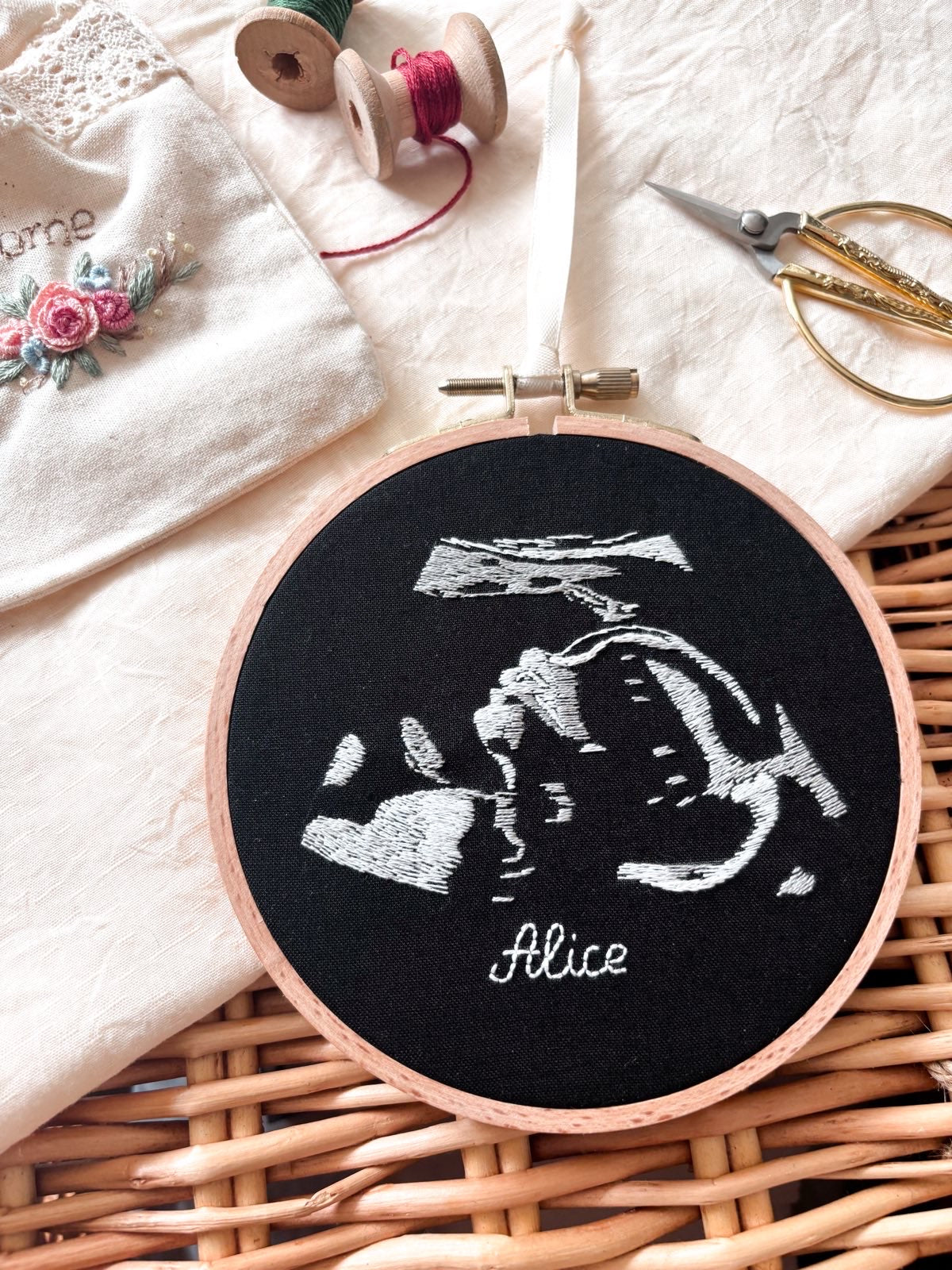 Echographie brodée personnalisée, Faire-part de grossesse, Cadeau de naissance, Décoration de chambre de bébé