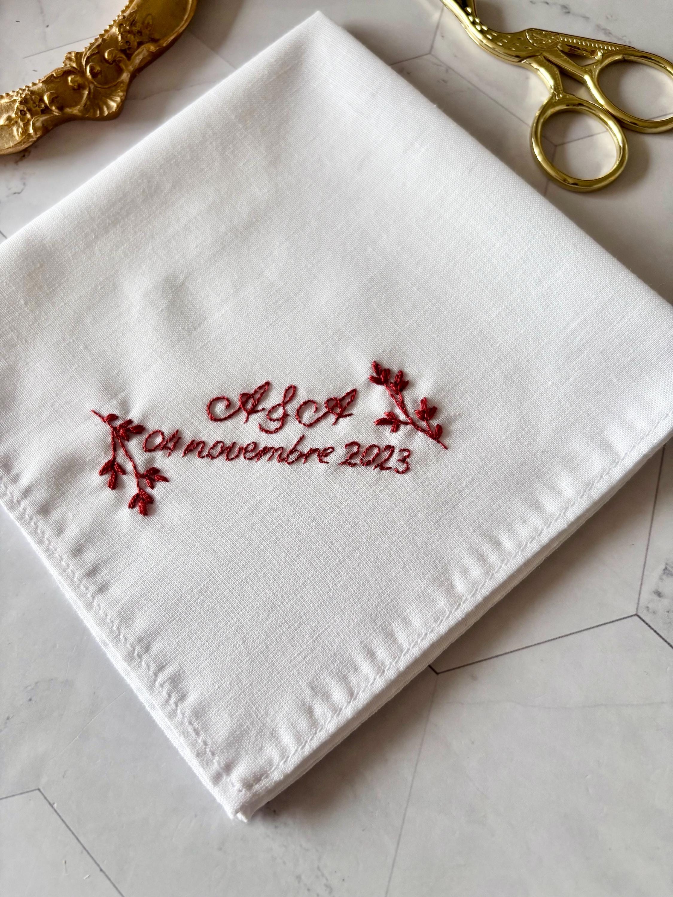 Mouchoir mariage brodé et personnalisé, cadeau de la mariée, cadeau de mariage, souvenirs de mariage, cadeau maman et papa