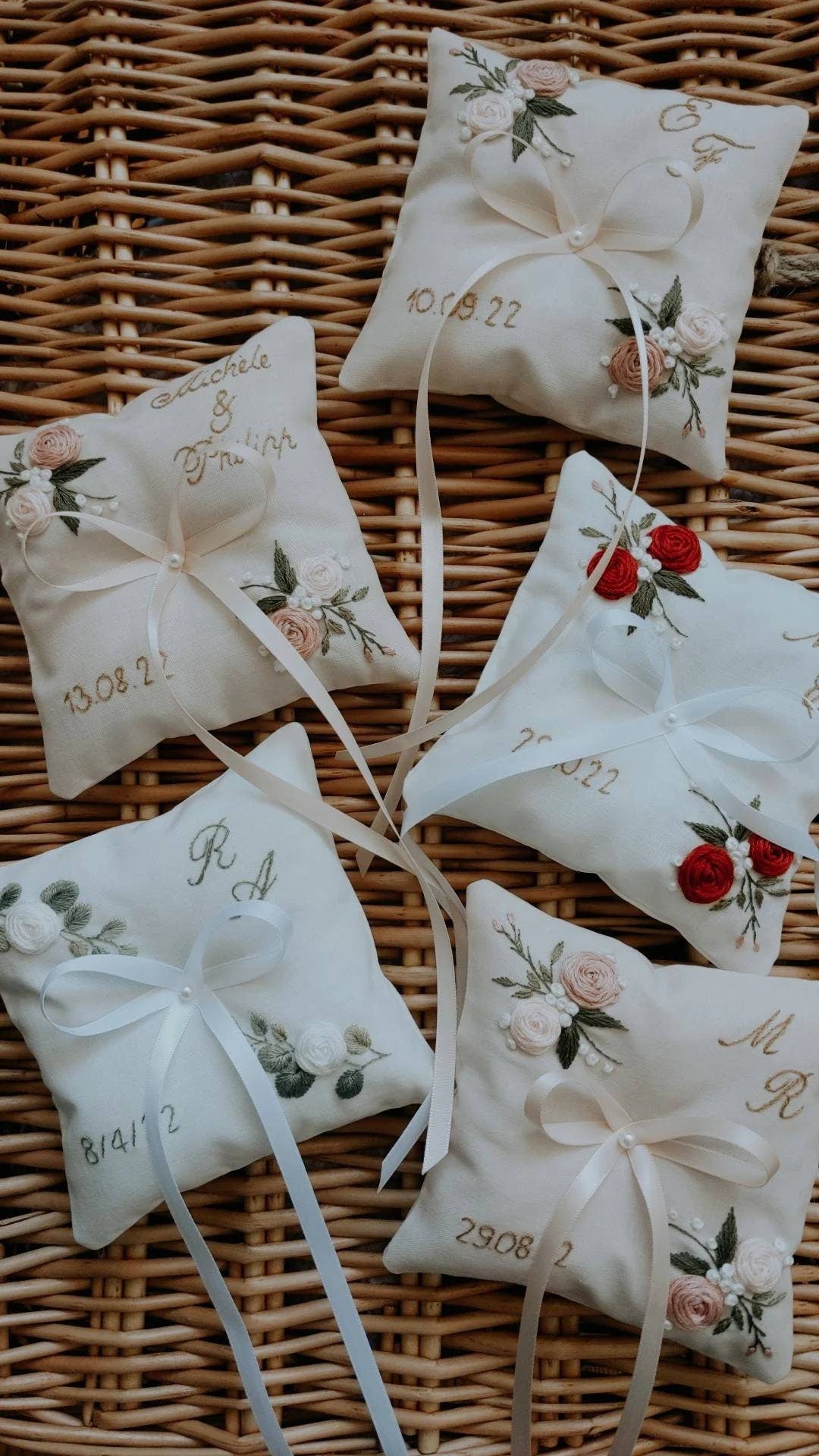 Coussin d'alliance brodé et cousu à la main - porte-alliances personnalisable - coussin d'anneaux pour alliance - coton bio mariage