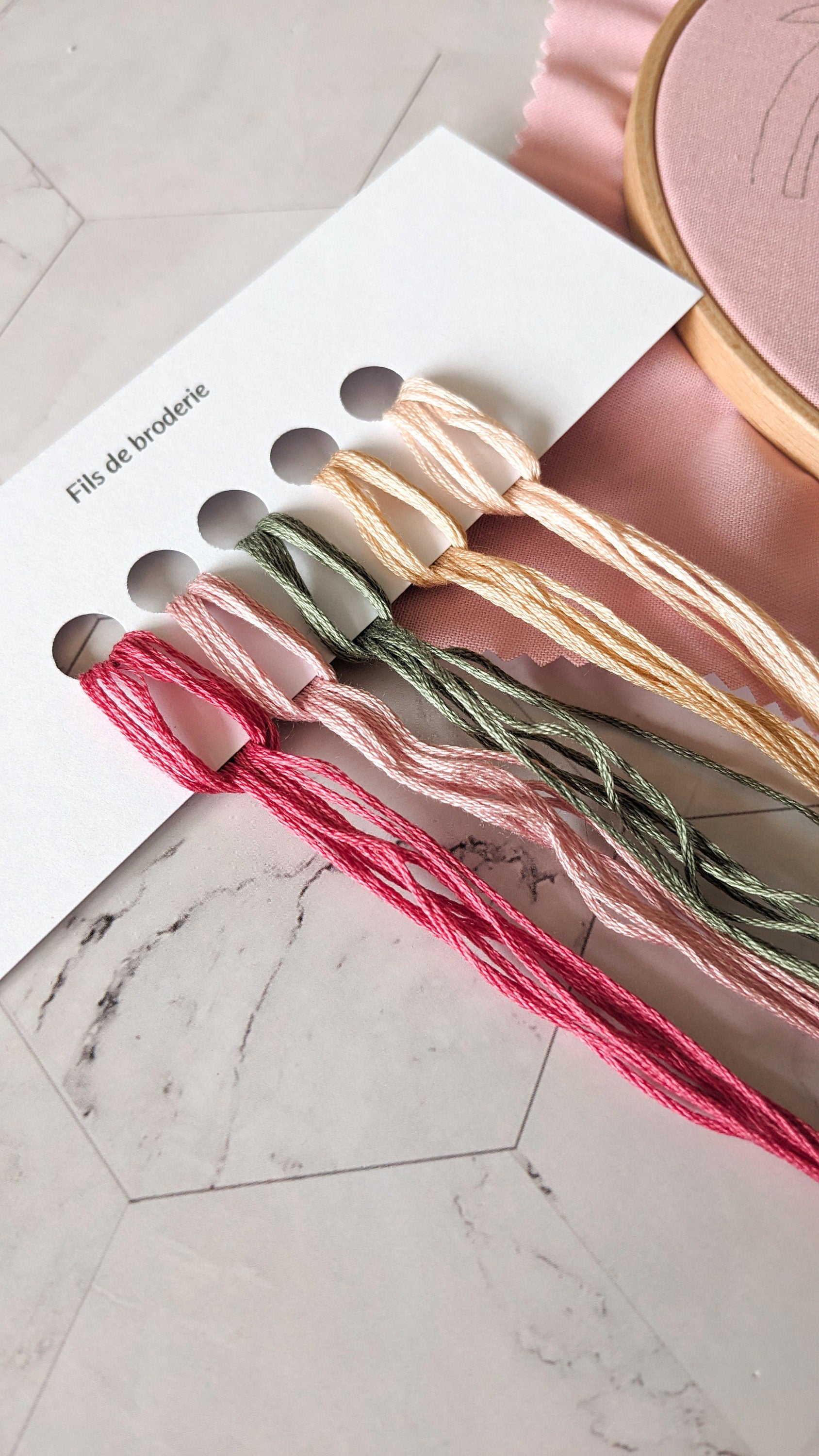 Kit de broderie arc-en-ciel – DIY moderne, facile pour débutant, décoration murale colorée, cadeau créatif, motif à broder main