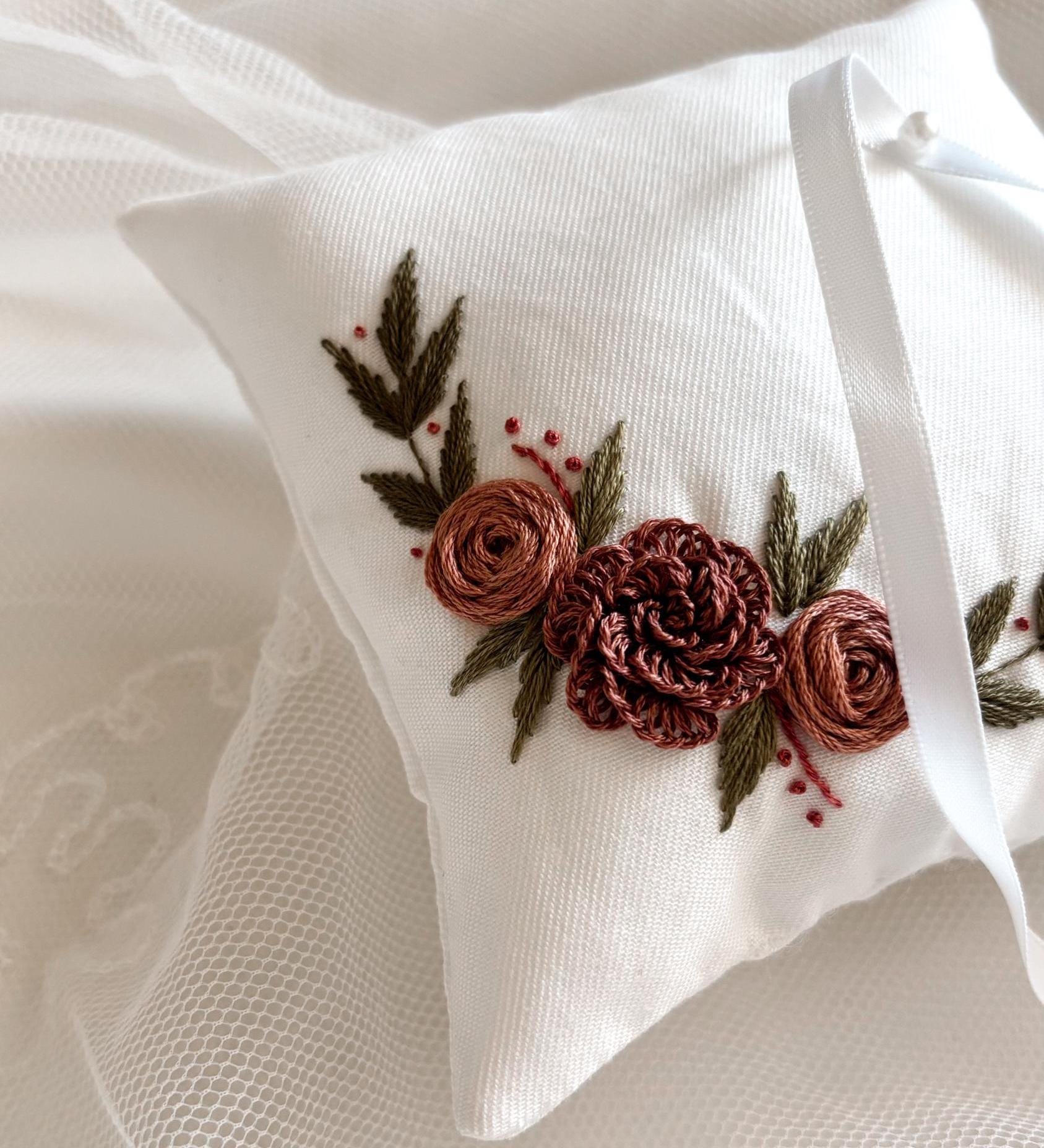 Porte-alliance mariage, coussin d'alliance brodé, coussin d'anneaux pour alliances mariage, couleurs personnalisées - coton