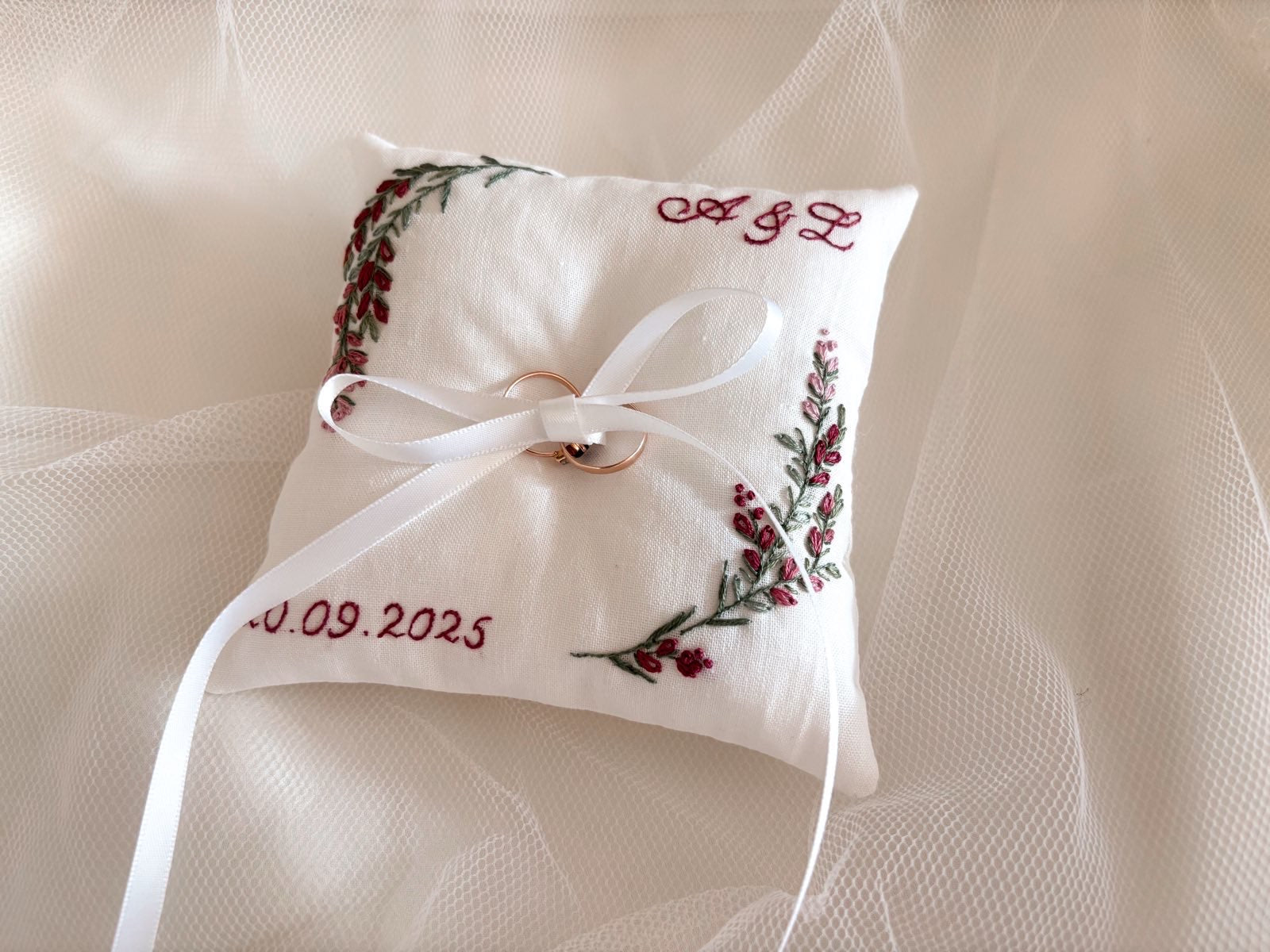 Coussin alliances pour mariage - fleurs bruyeres - violet vert sauge