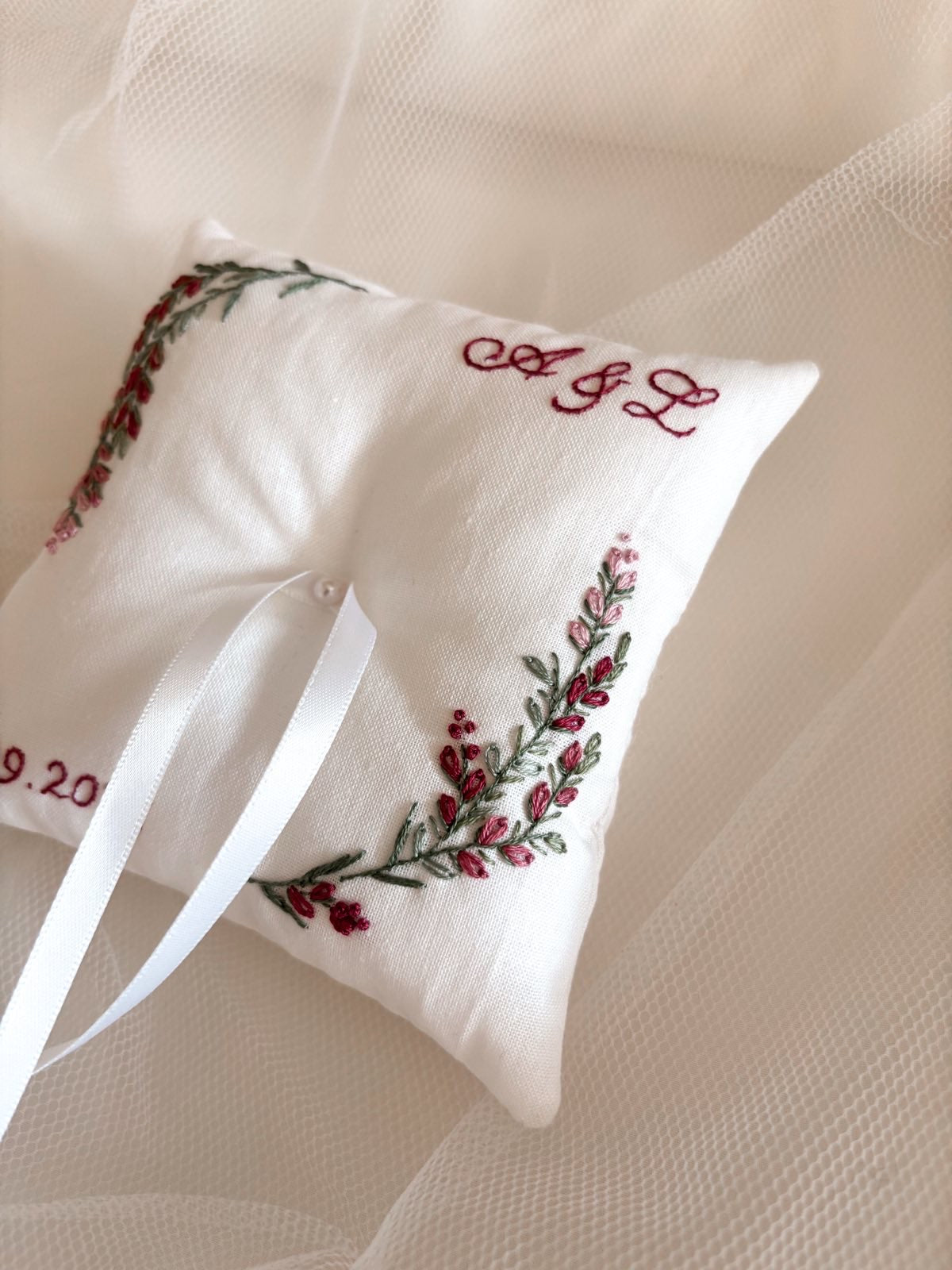 Coussin alliances pour mariage - fleurs bruyeres - violet vert sauge