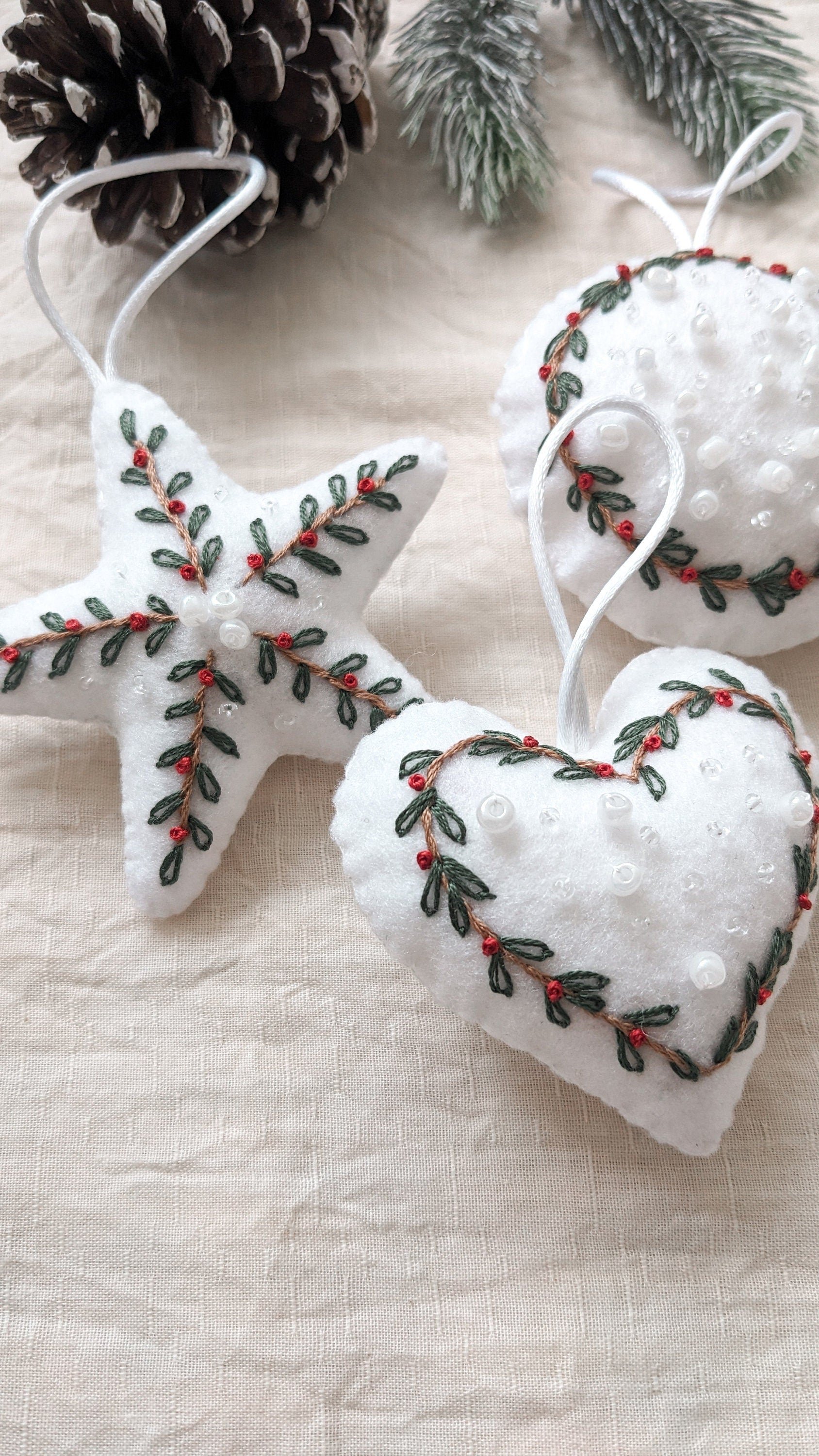 Décorations de sapin de Noël en feutrine, motifs de Noël brodés à la main, couronne de Noël