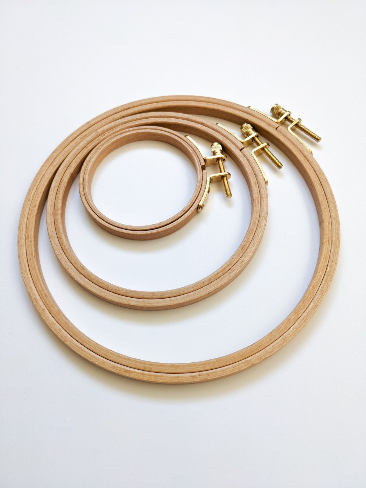 Tambours de broderie en bois de hêtre, cerceaux de broderie avec vis dorée, cadre de broderie point de croix, 8-18cm en diamètre