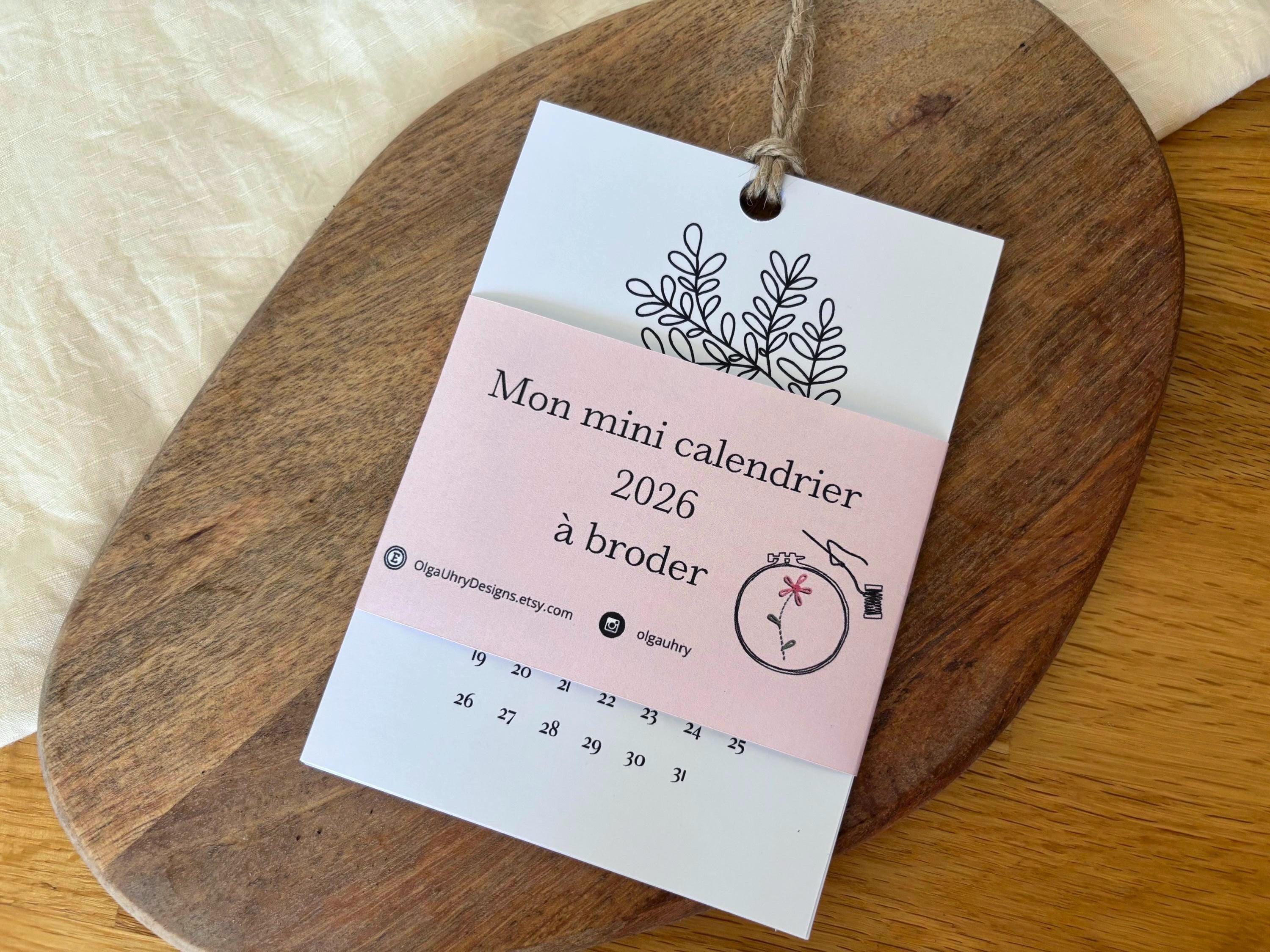 Mini calendrier 2026 à broder