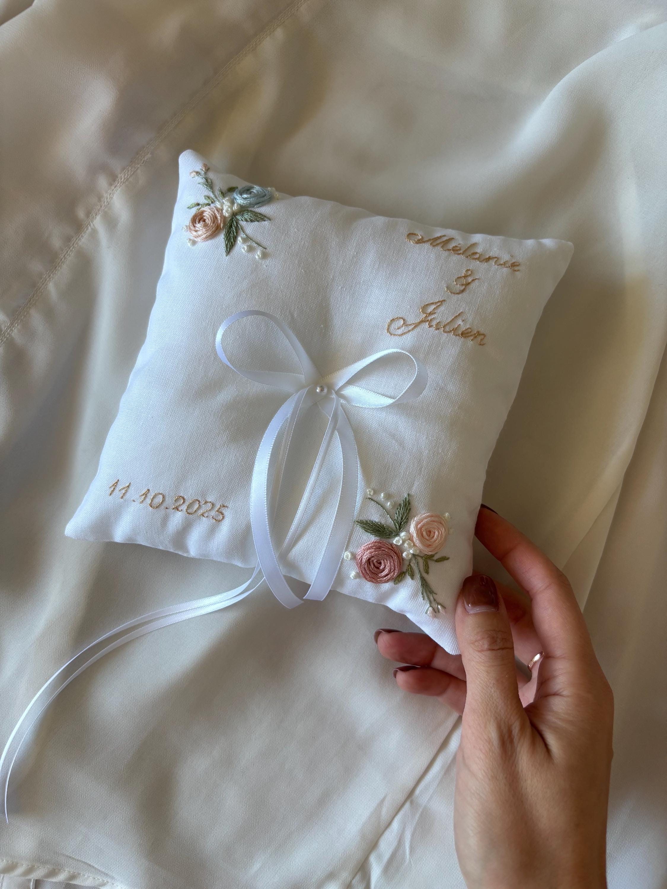 Porte-alliance mariage personnalisé, coussin d'alliance brodé, coussin d'anneaux pour alliances mariage, couleurs personnalisées - coton bio