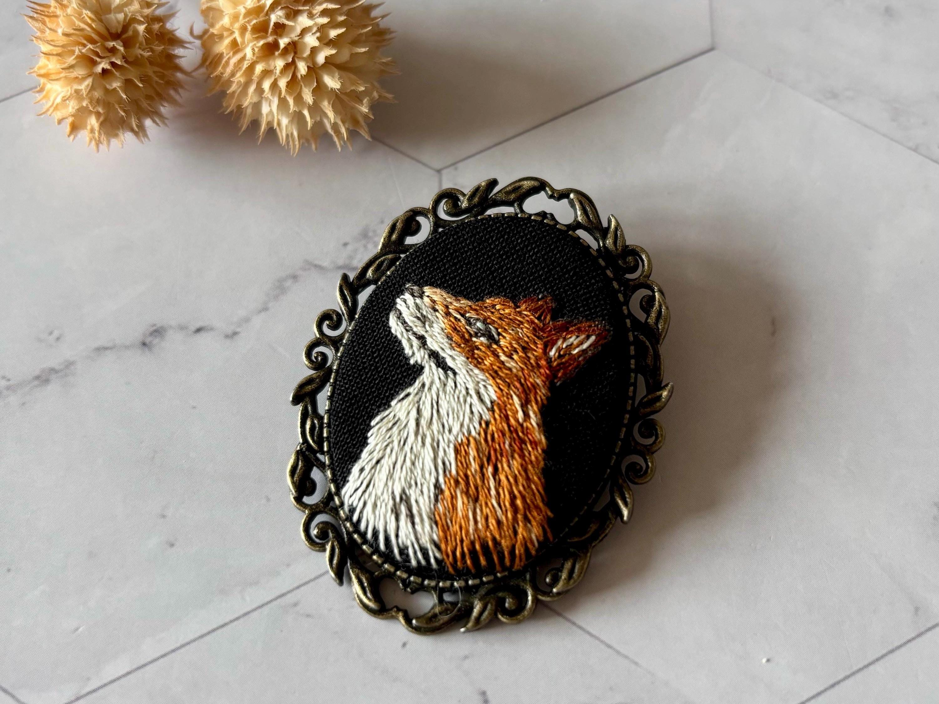 Broche vintage Renard ou Écureuil décoration vêtements ou tote bag, broderie à la main