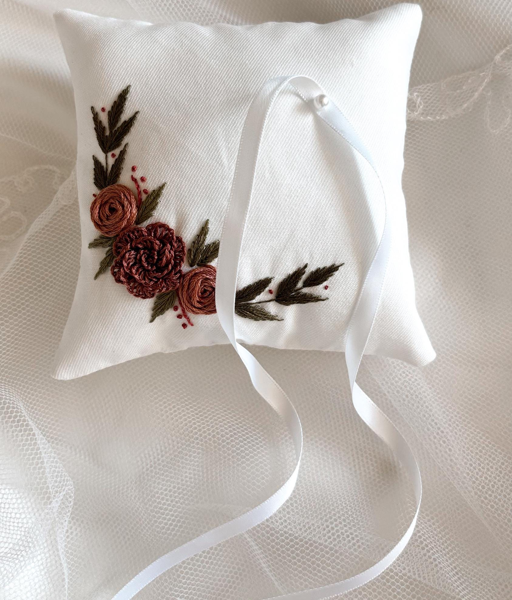 Porte-alliance mariage, coussin d'alliance brodé, coussin d'anneaux pour alliances mariage, couleurs personnalisées - coton