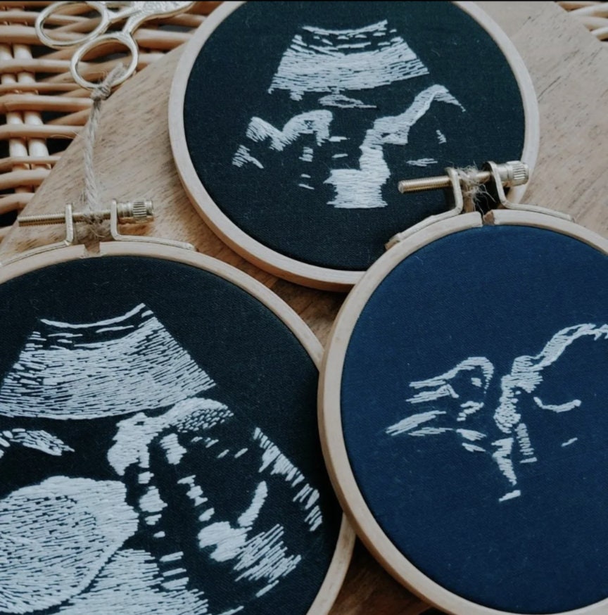 Echographie brodée personnalisée, Faire-part de grossesse, Cadeau de naissance, Décoration de chambre de bébé