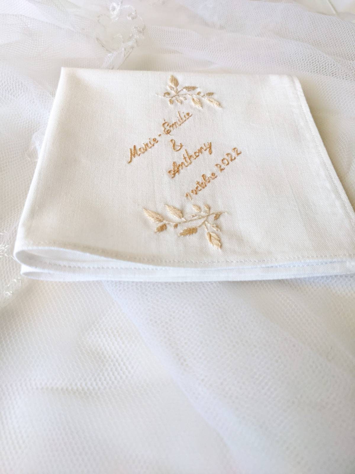 Mouchoir de mariage, souvenir de mariage, cadeau pour mariés, coton blanc bio, doré, feuilles brodés, cadeau baptême, cadeau maman papa